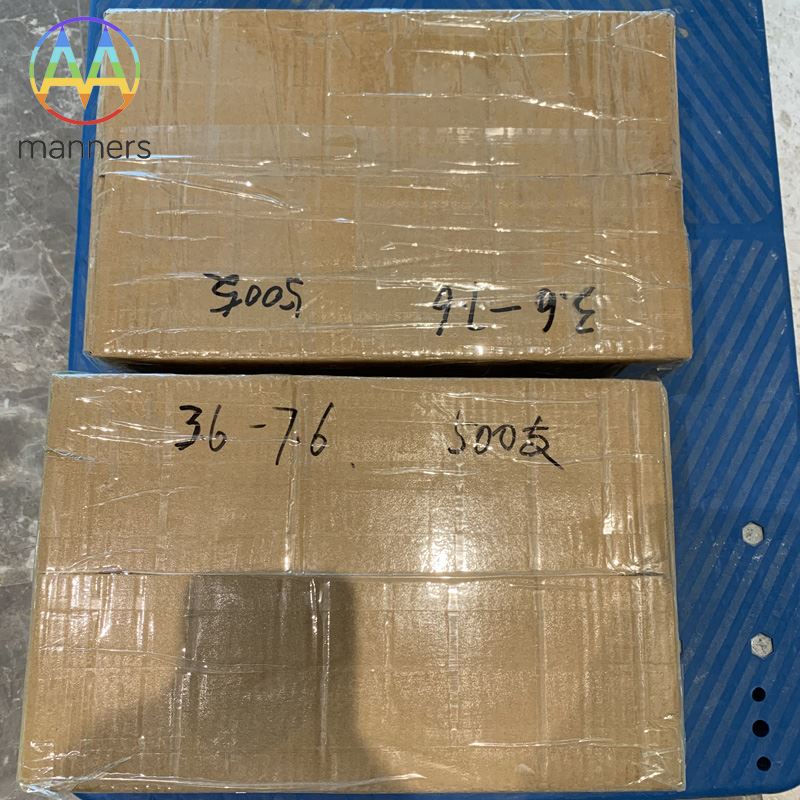 Se han producido los pedidos de los clientes de Seúl por 1000 piezas de aguja...